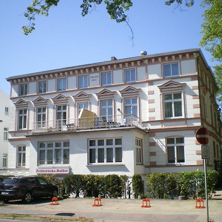 Haus Troja Hotel Rostock Eksteriør billede