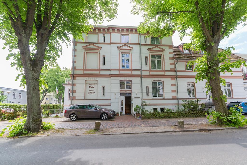 Haus Troja Hotel Rostock Eksteriør billede