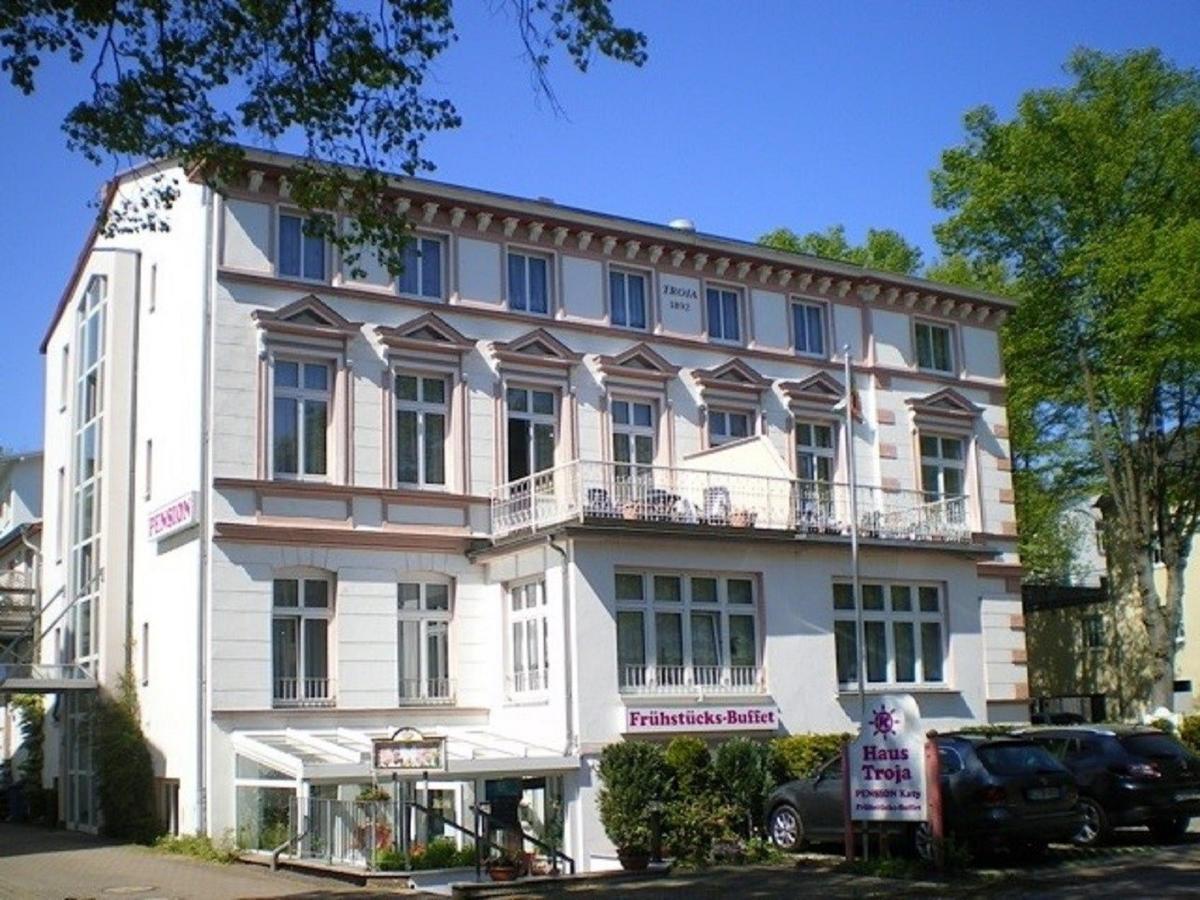Haus Troja Hotel Rostock Eksteriør billede